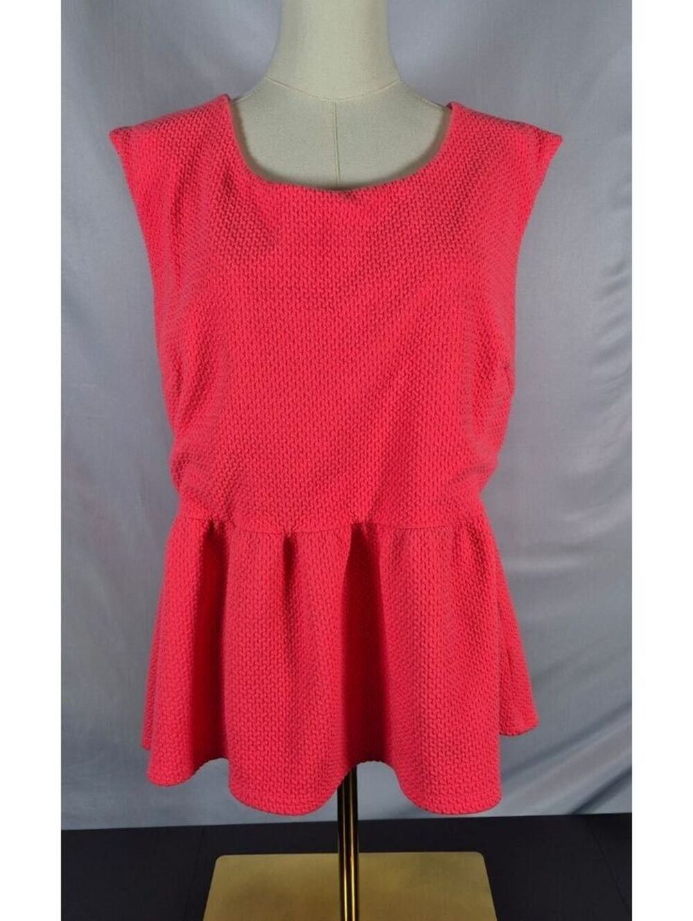 Forever 21 Plus 1X Coral Pink Textured Peplum Blouse